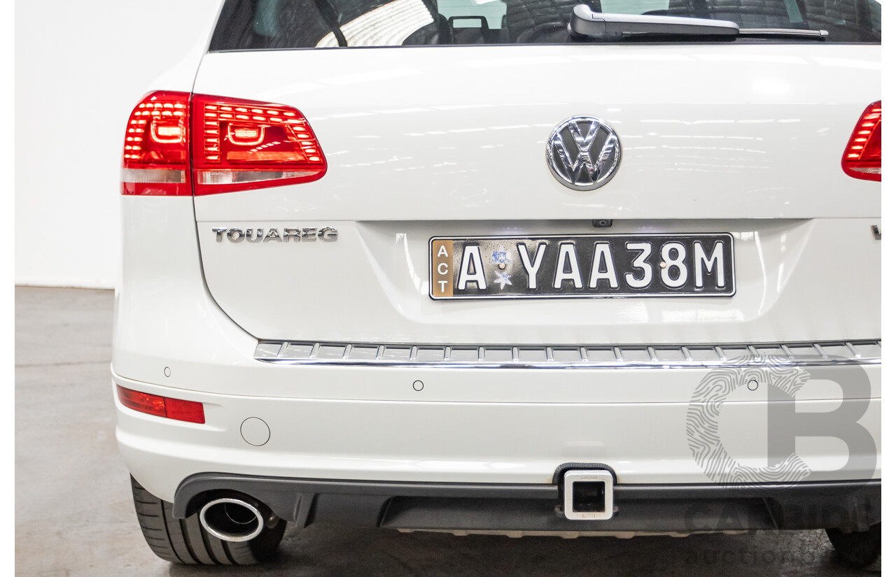 07/2014 Volkswagen Touareg V8 TDI R-LINE (AWD) 7P MY14 4D Wagon Pure White Turbo Diesel 4.1L