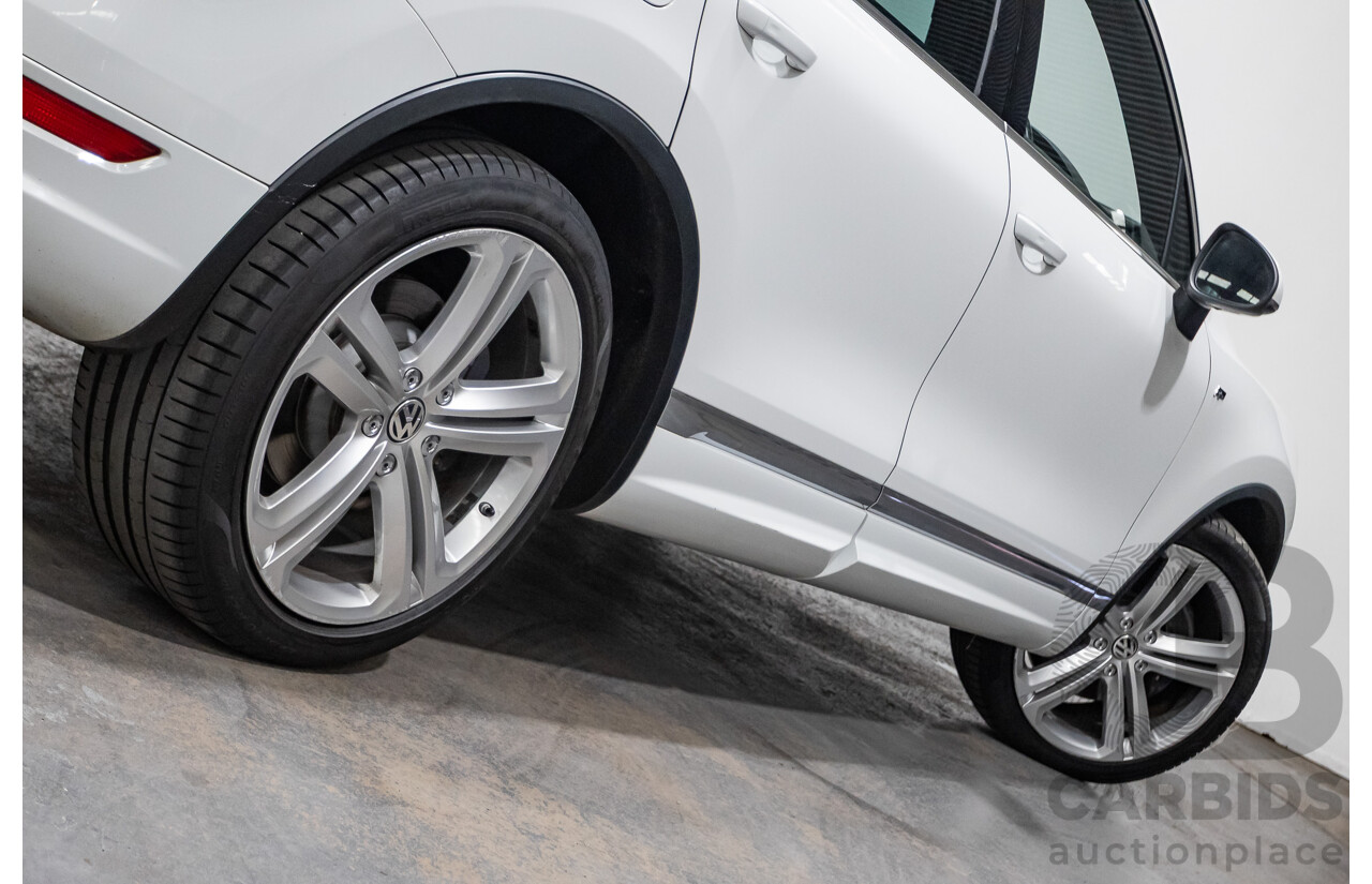 07/2014 Volkswagen Touareg V8 TDI R-LINE (AWD) 7P MY14 4D Wagon Pure White Turbo Diesel 4.1L