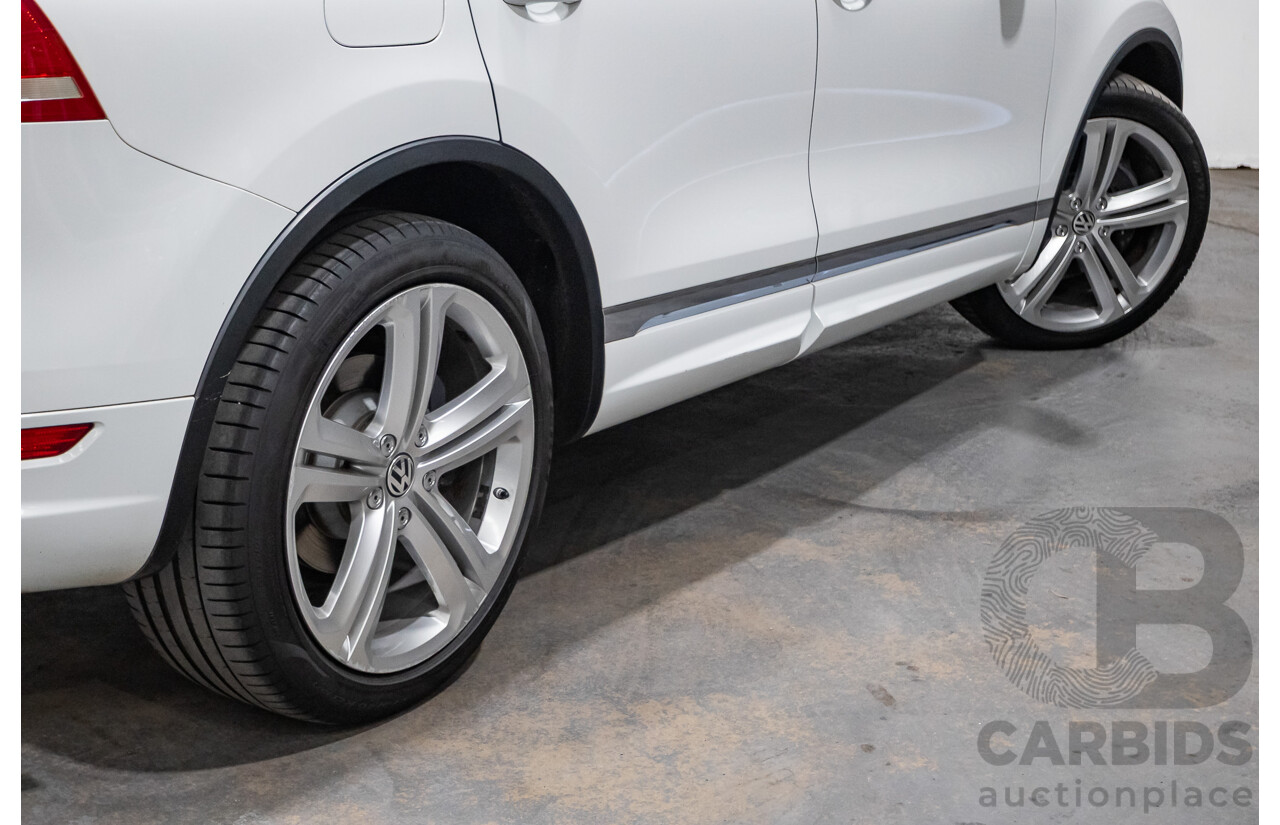 07/2014 Volkswagen Touareg V8 TDI R-LINE (AWD) 7P MY14 4D Wagon Pure White Turbo Diesel 4.1L