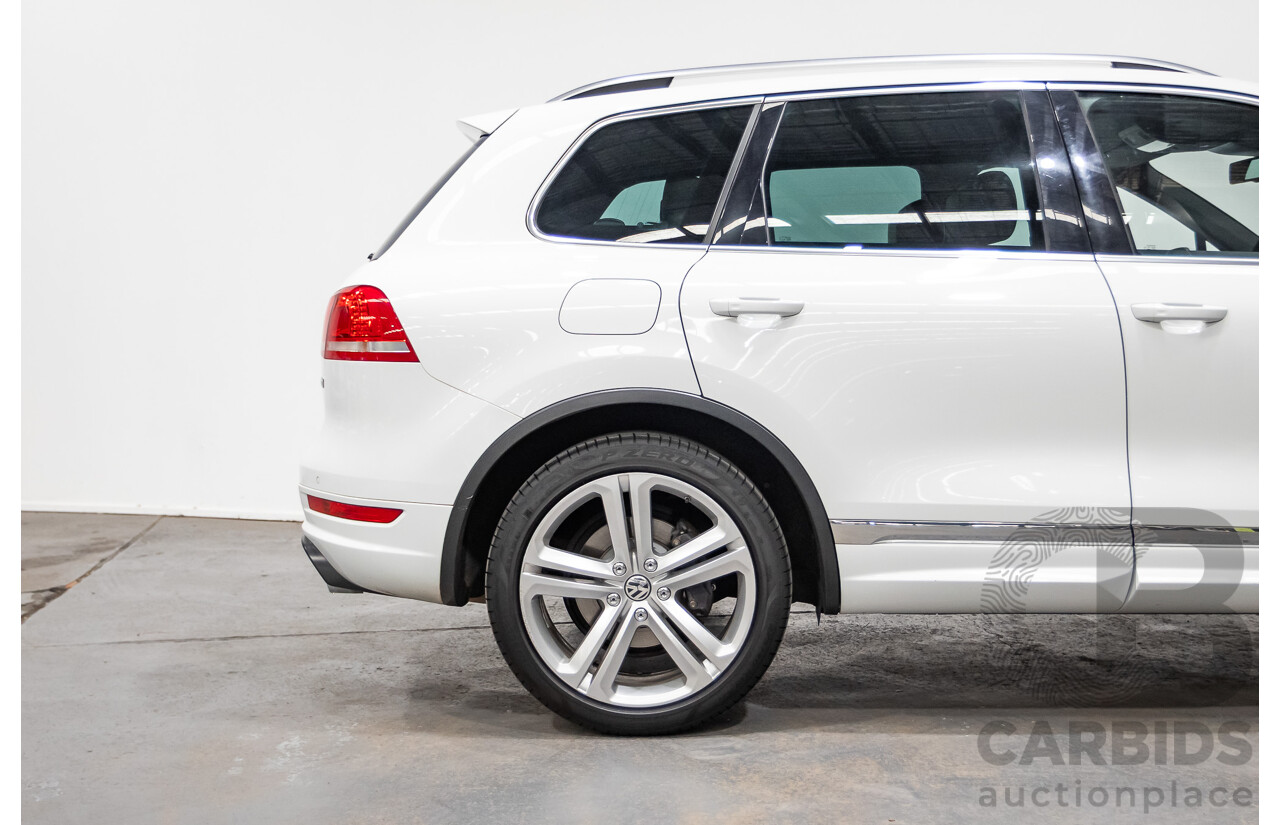 07/2014 Volkswagen Touareg V8 TDI R-LINE (AWD) 7P MY14 4D Wagon Pure White Turbo Diesel 4.1L