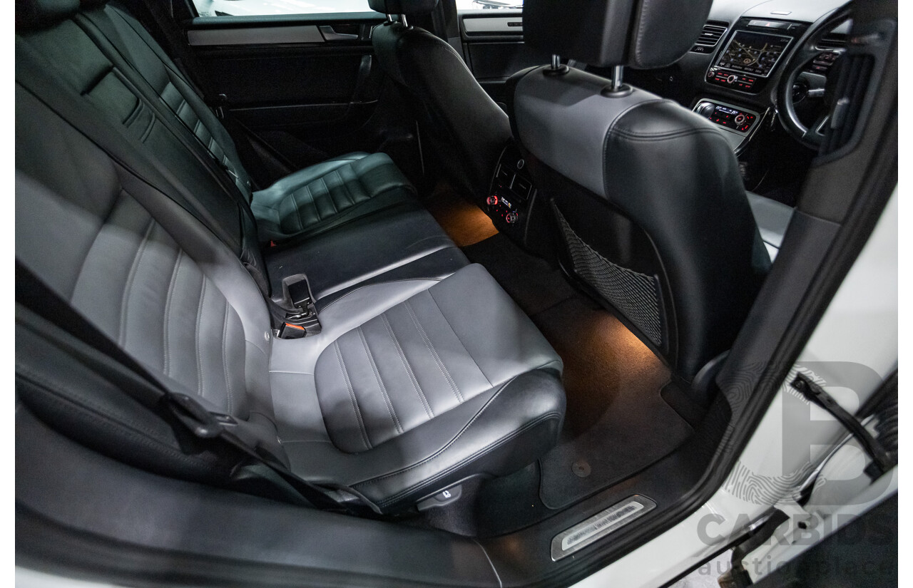 07/2014 Volkswagen Touareg V8 TDI R-LINE (AWD) 7P MY14 4D Wagon Pure White Turbo Diesel 4.1L