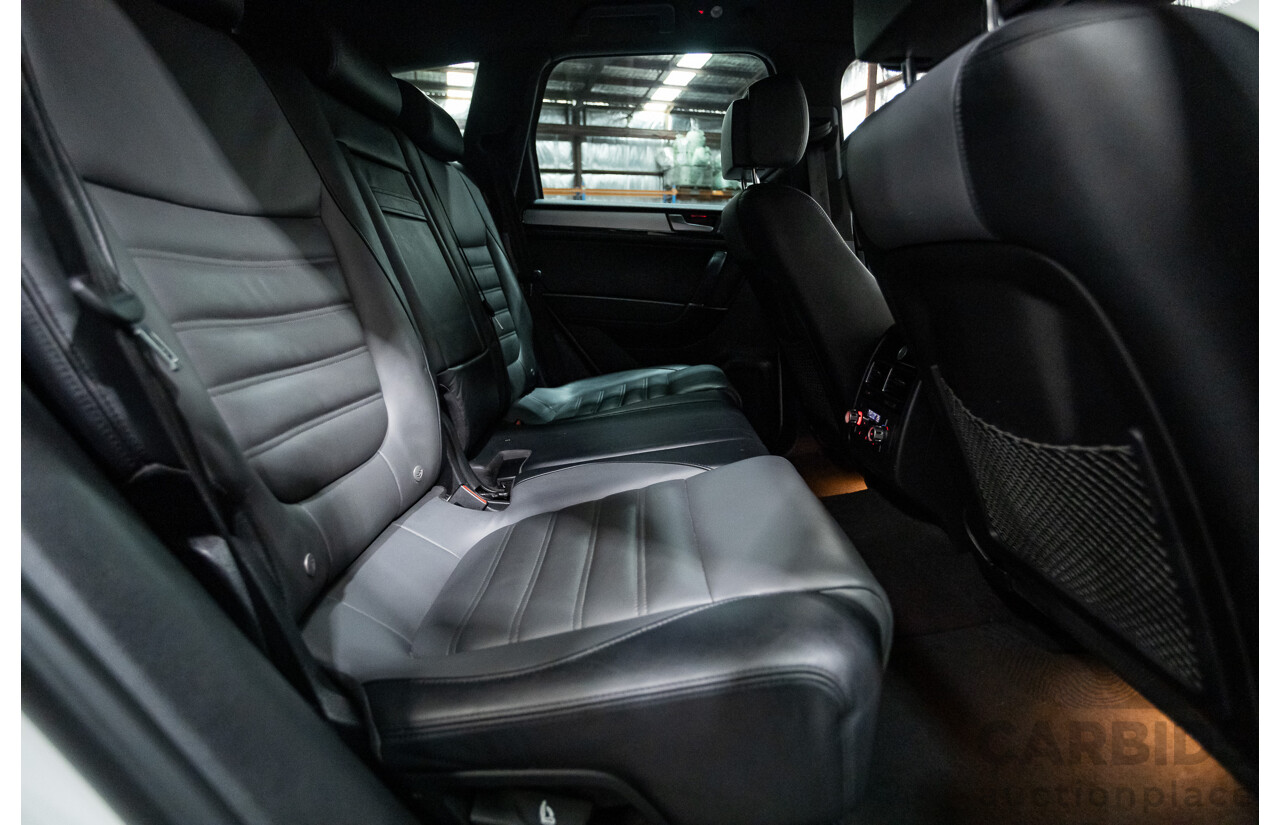 07/2014 Volkswagen Touareg V8 TDI R-LINE (AWD) 7P MY14 4D Wagon Pure White Turbo Diesel 4.1L