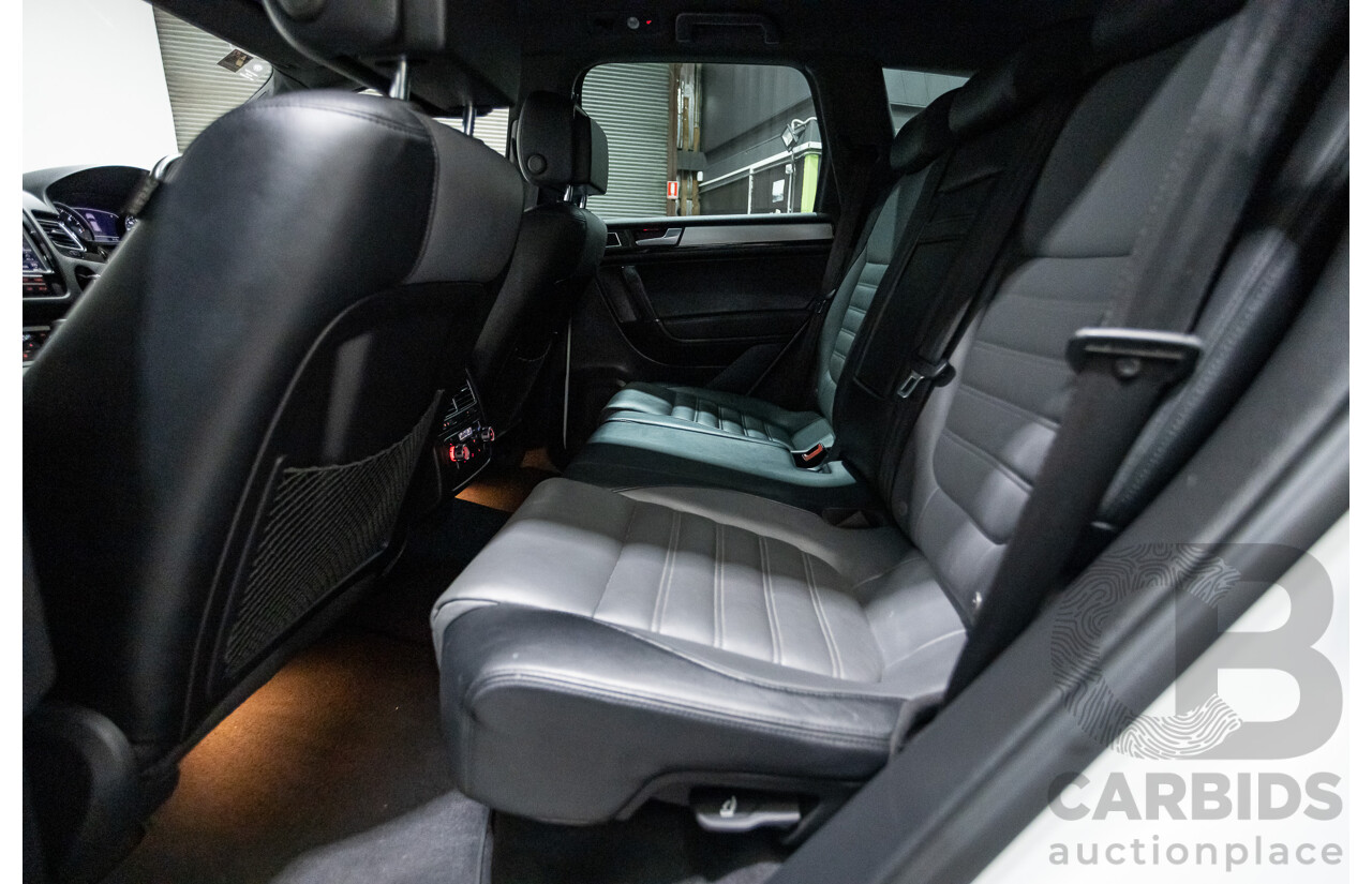 07/2014 Volkswagen Touareg V8 TDI R-LINE (AWD) 7P MY14 4D Wagon Pure White Turbo Diesel 4.1L