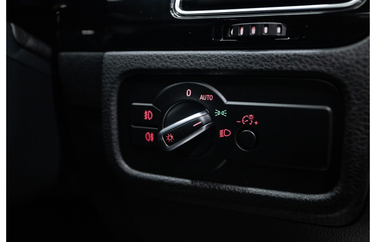 07/2014 Volkswagen Touareg V8 TDI R-LINE (AWD) 7P MY14 4D Wagon Pure White Turbo Diesel 4.1L