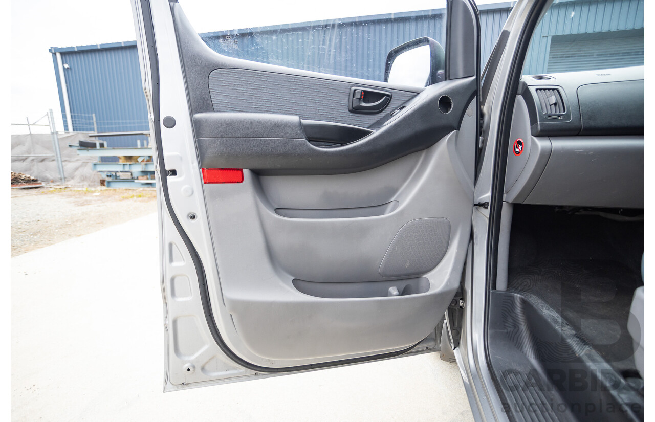 8/2011 Hyundai iLoad TQ MY11 4d Van Hyper Silver Metallic Turbo Diesel 2.5L