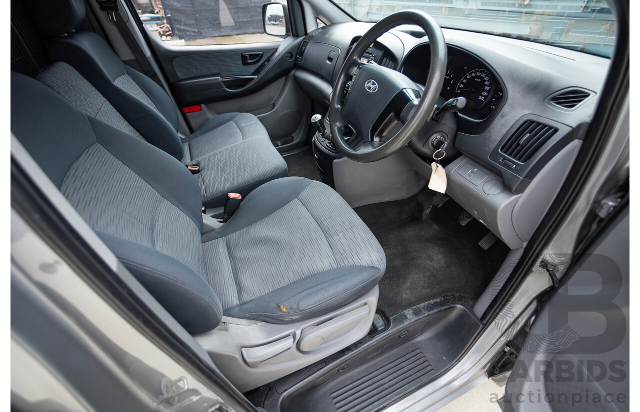 8/2011 Hyundai iLoad TQ MY11 4d Van Hyper Silver Metallic Turbo Diesel 2.5L