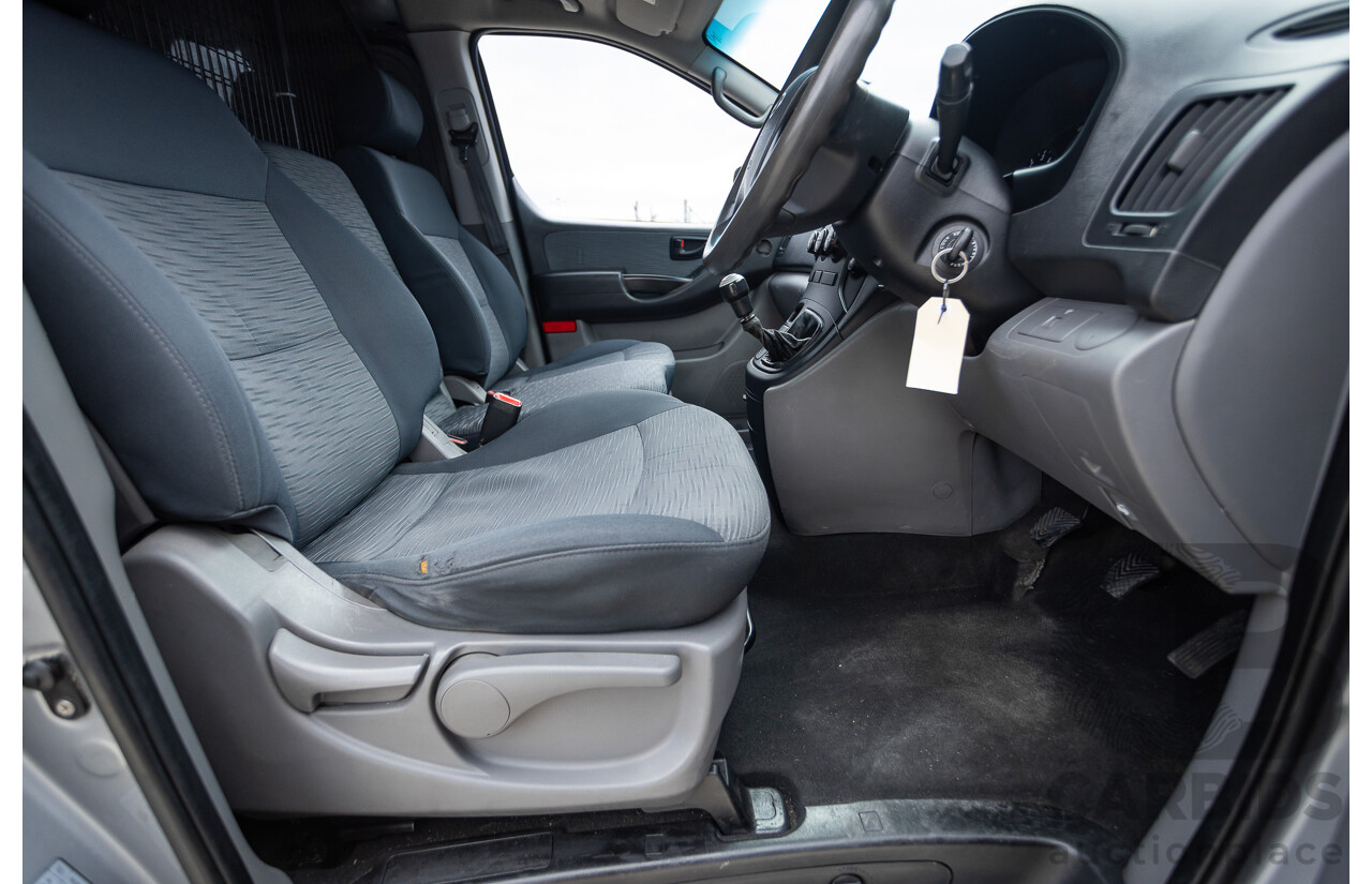 8/2011 Hyundai iLoad TQ MY11 4d Van Hyper Silver Metallic Turbo Diesel 2.5L