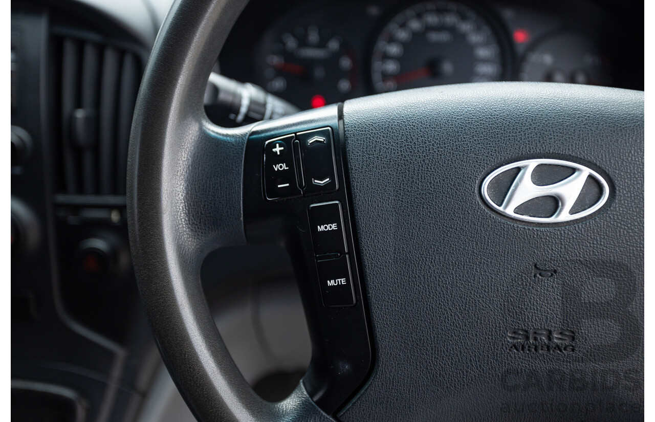 8/2011 Hyundai iLoad TQ MY11 4d Van Hyper Silver Metallic Turbo Diesel 2.5L