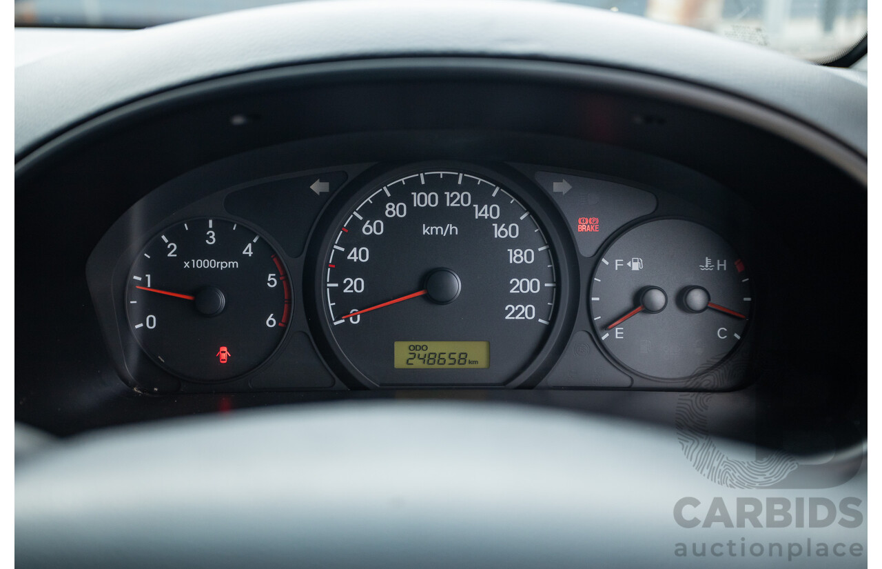 8/2011 Hyundai iLoad TQ MY11 4d Van Hyper Silver Metallic Turbo Diesel 2.5L