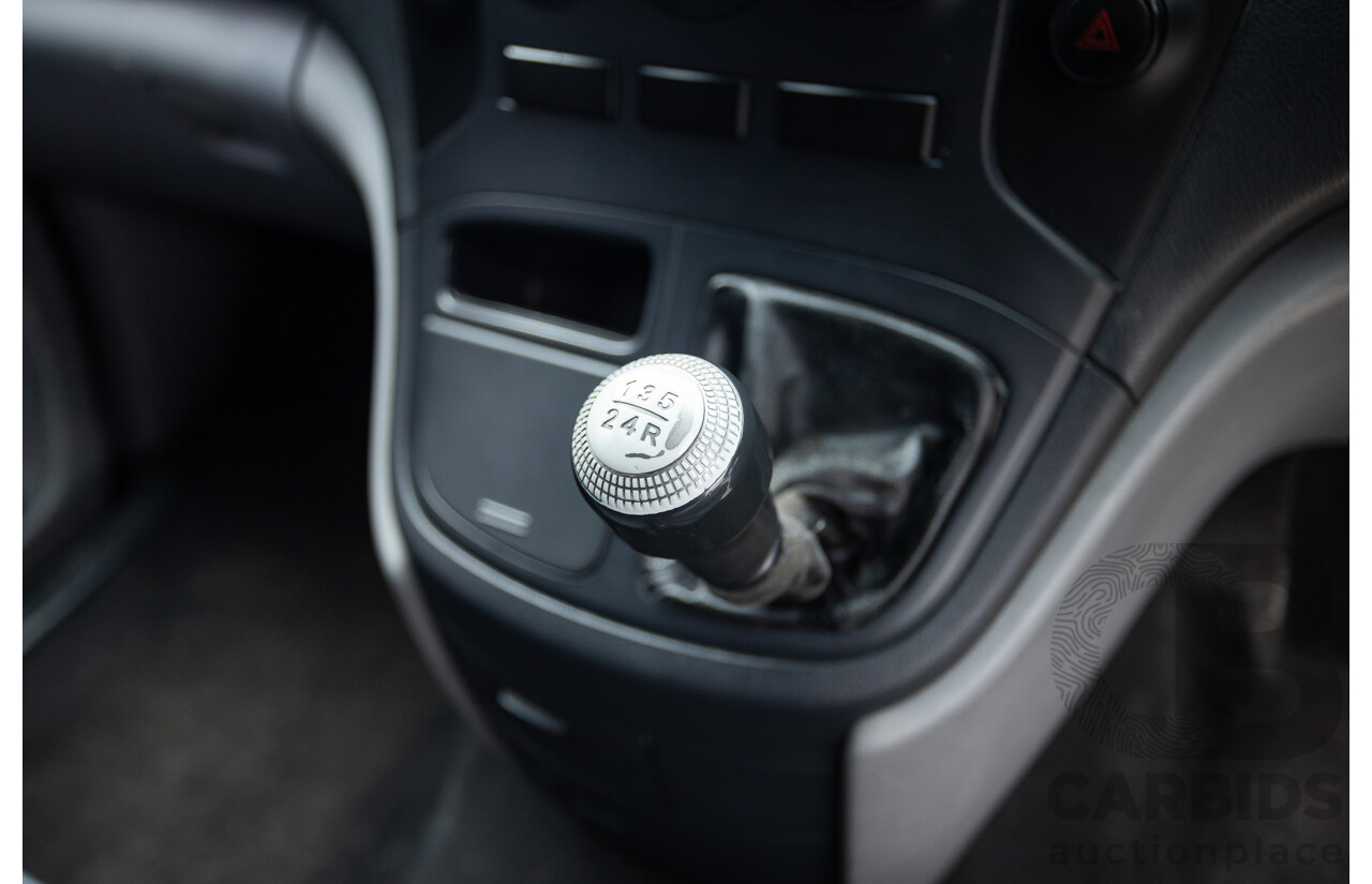 8/2011 Hyundai iLoad TQ MY11 4d Van Hyper Silver Metallic Turbo Diesel 2.5L