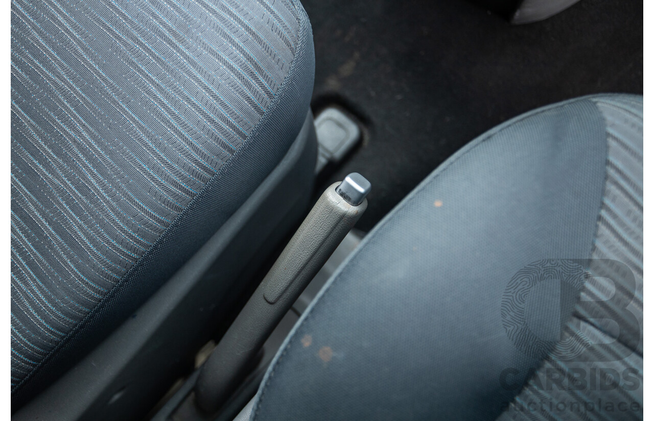 8/2011 Hyundai iLoad TQ MY11 4d Van Hyper Silver Metallic Turbo Diesel 2.5L