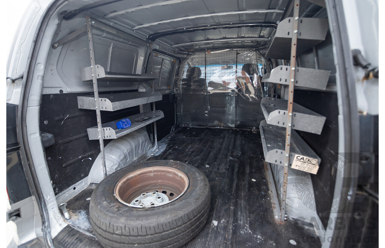 8/2011 Hyundai iLoad TQ MY11 4d Van Hyper Silver Metallic Turbo Diesel 2.5L