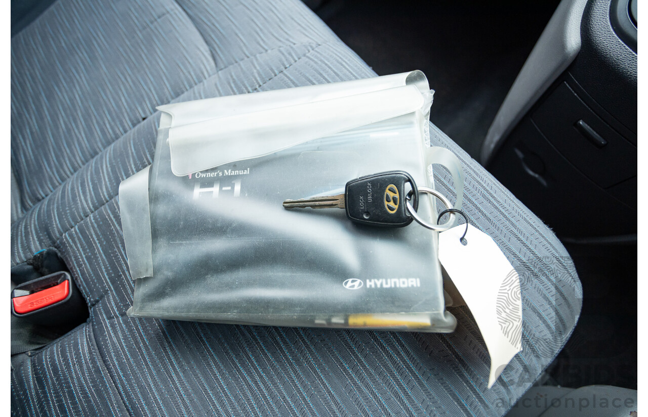 8/2011 Hyundai iLoad TQ MY11 4d Van Hyper Silver Metallic Turbo Diesel 2.5L