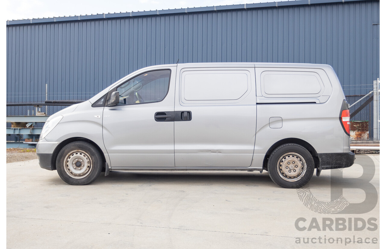 8/2011 Hyundai iLoad TQ MY11 4d Van Hyper Silver Metallic Turbo Diesel 2.5L