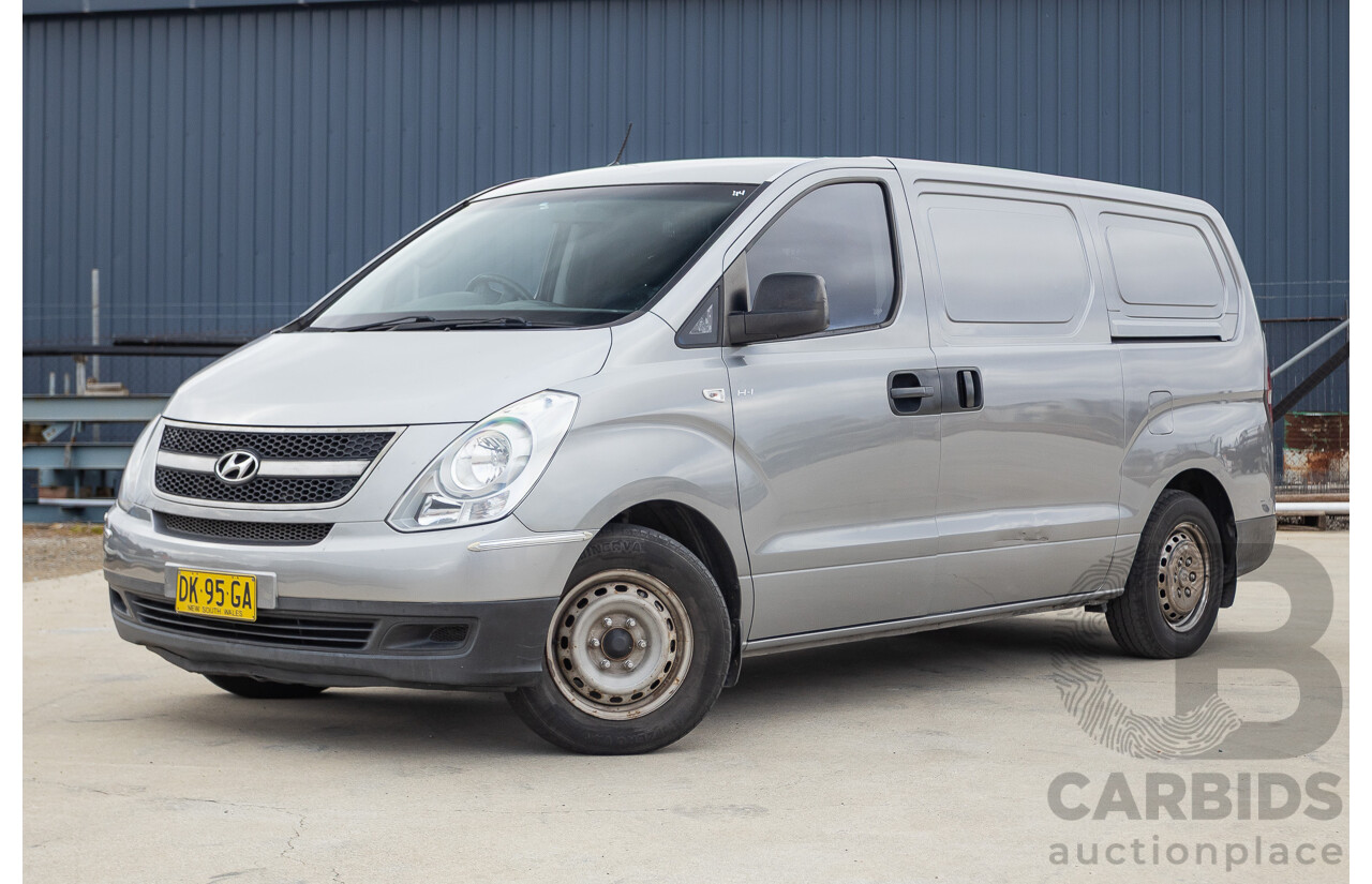 8/2011 Hyundai iLoad TQ MY11 4d Van Hyper Silver Metallic Turbo Diesel 2.5L