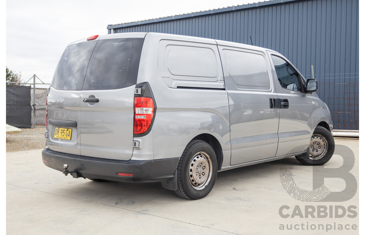 8/2011 Hyundai iLoad TQ MY11 4d Van Hyper Silver Metallic Turbo Diesel 2.5L