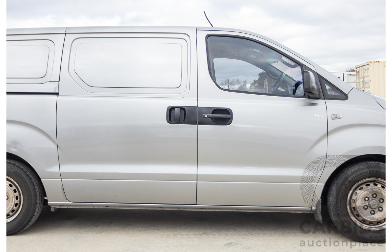 8/2011 Hyundai iLoad TQ MY11 4d Van Hyper Silver Metallic Turbo Diesel 2.5L