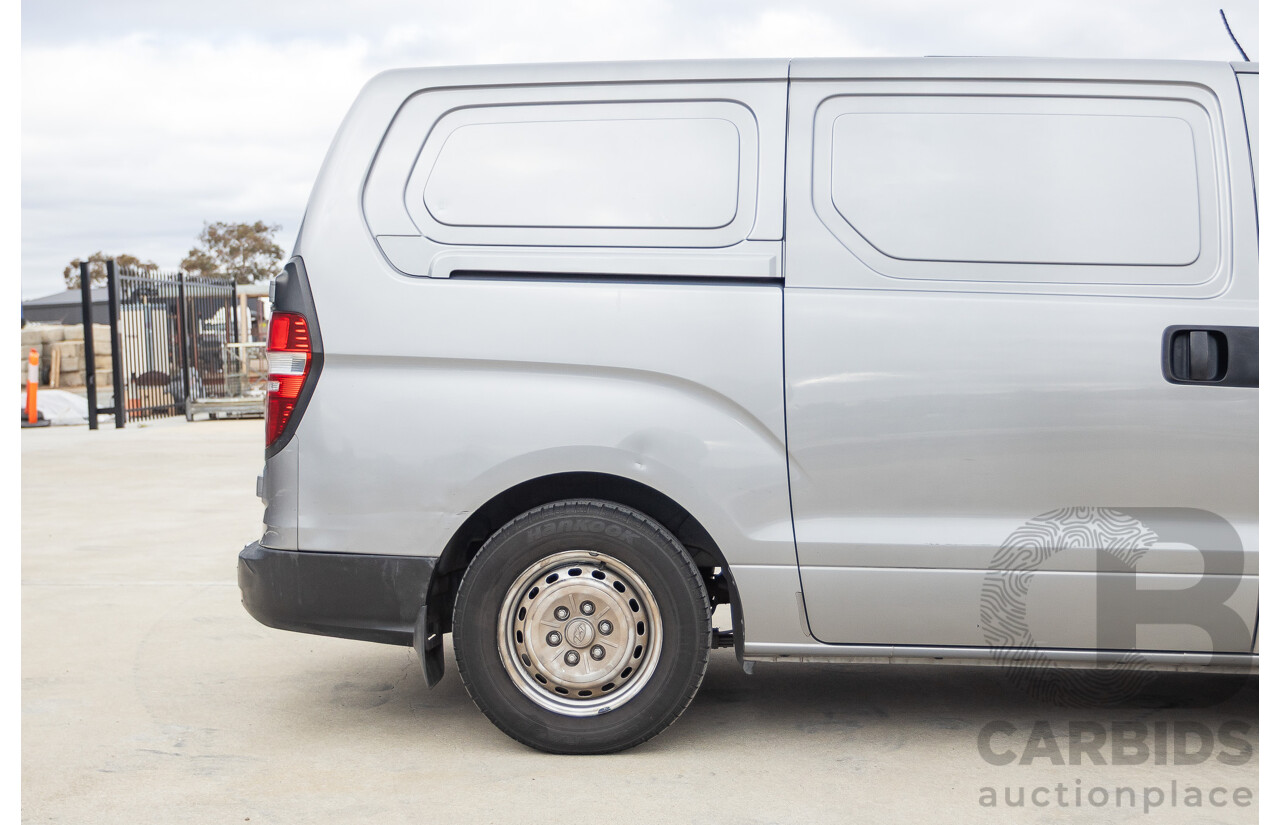 8/2011 Hyundai iLoad TQ MY11 4d Van Hyper Silver Metallic Turbo Diesel 2.5L