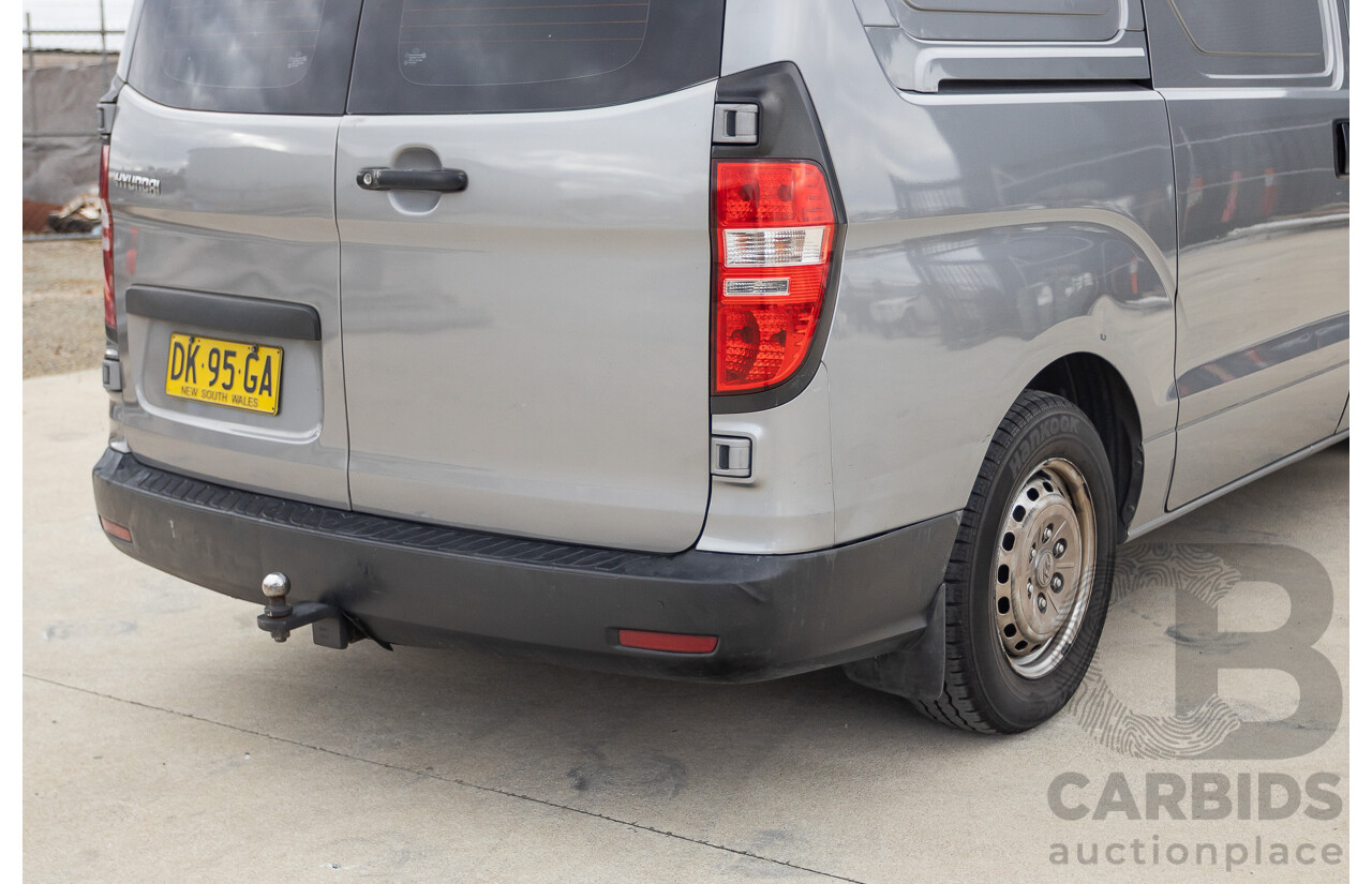 8/2011 Hyundai iLoad TQ MY11 4d Van Hyper Silver Metallic Turbo Diesel 2.5L