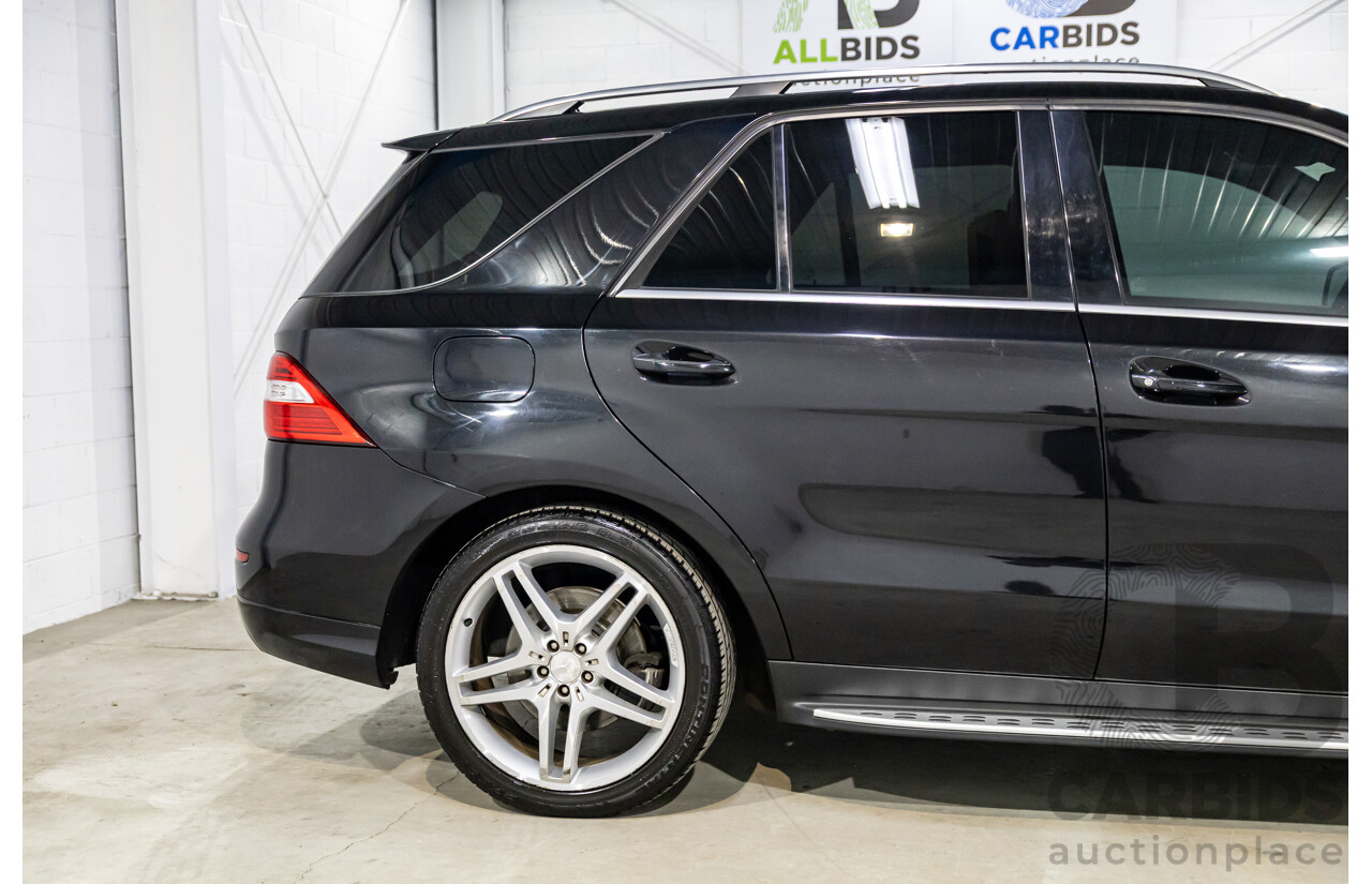 10/2014 Mercedes-Benz ML400 AMG Package (4x4) 166 MY14 4d Wagon Black Obsidian Metallic Twin Turbo V6 3.0L