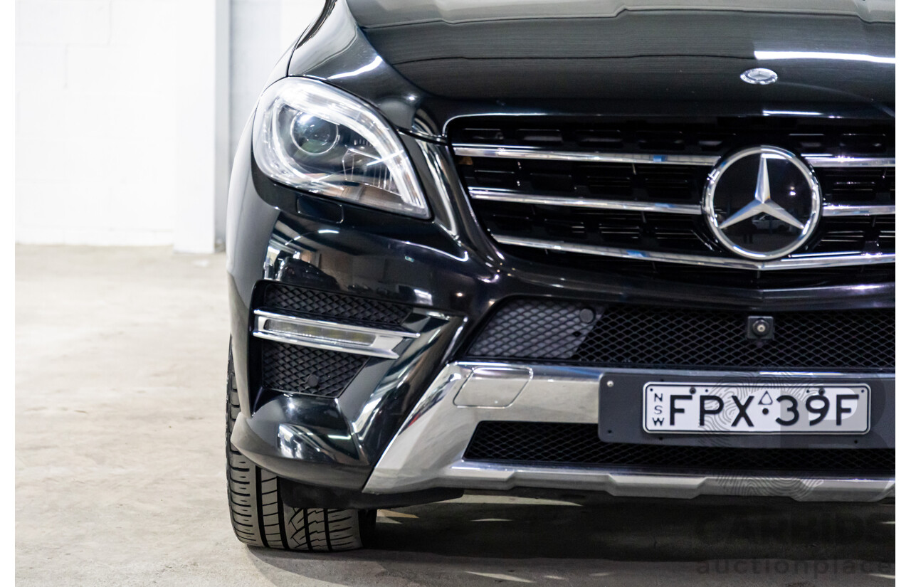 10/2014 Mercedes-Benz ML400 AMG Package (4x4) 166 MY14 4d Wagon Black Obsidian Metallic Twin Turbo V6 3.0L