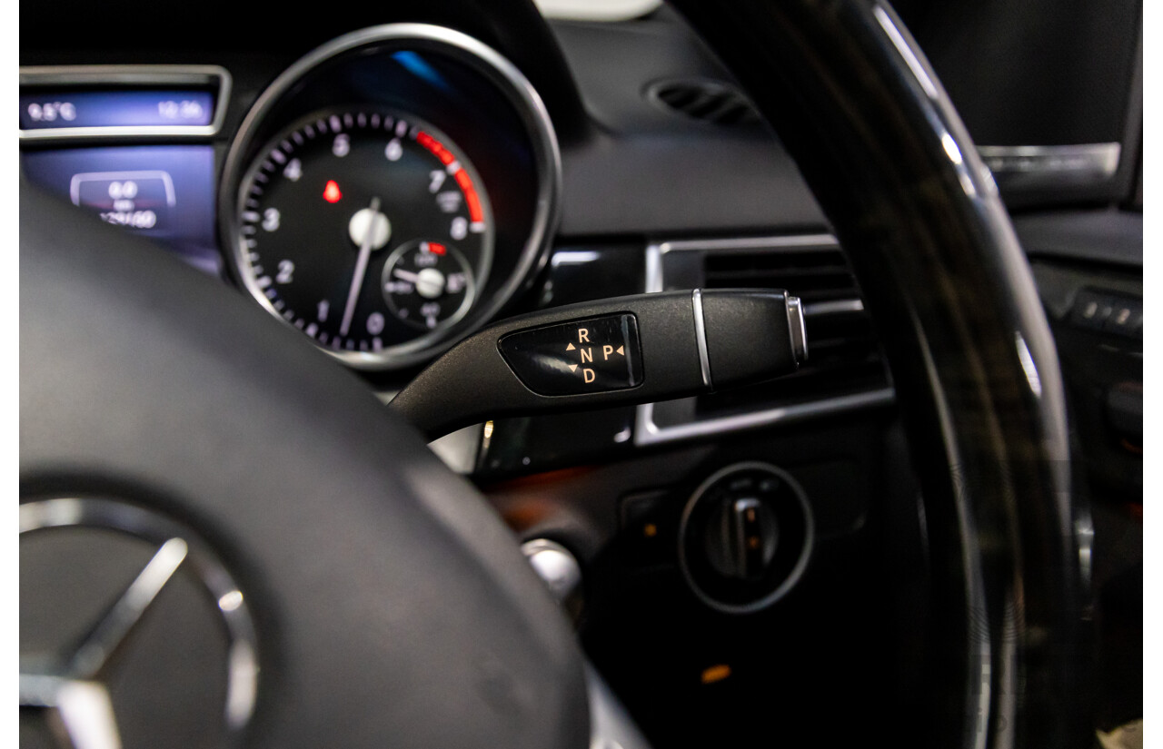 10/2014 Mercedes-Benz ML400 AMG Package (4x4) 166 MY14 4d Wagon Black Obsidian Metallic Twin Turbo V6 3.0L