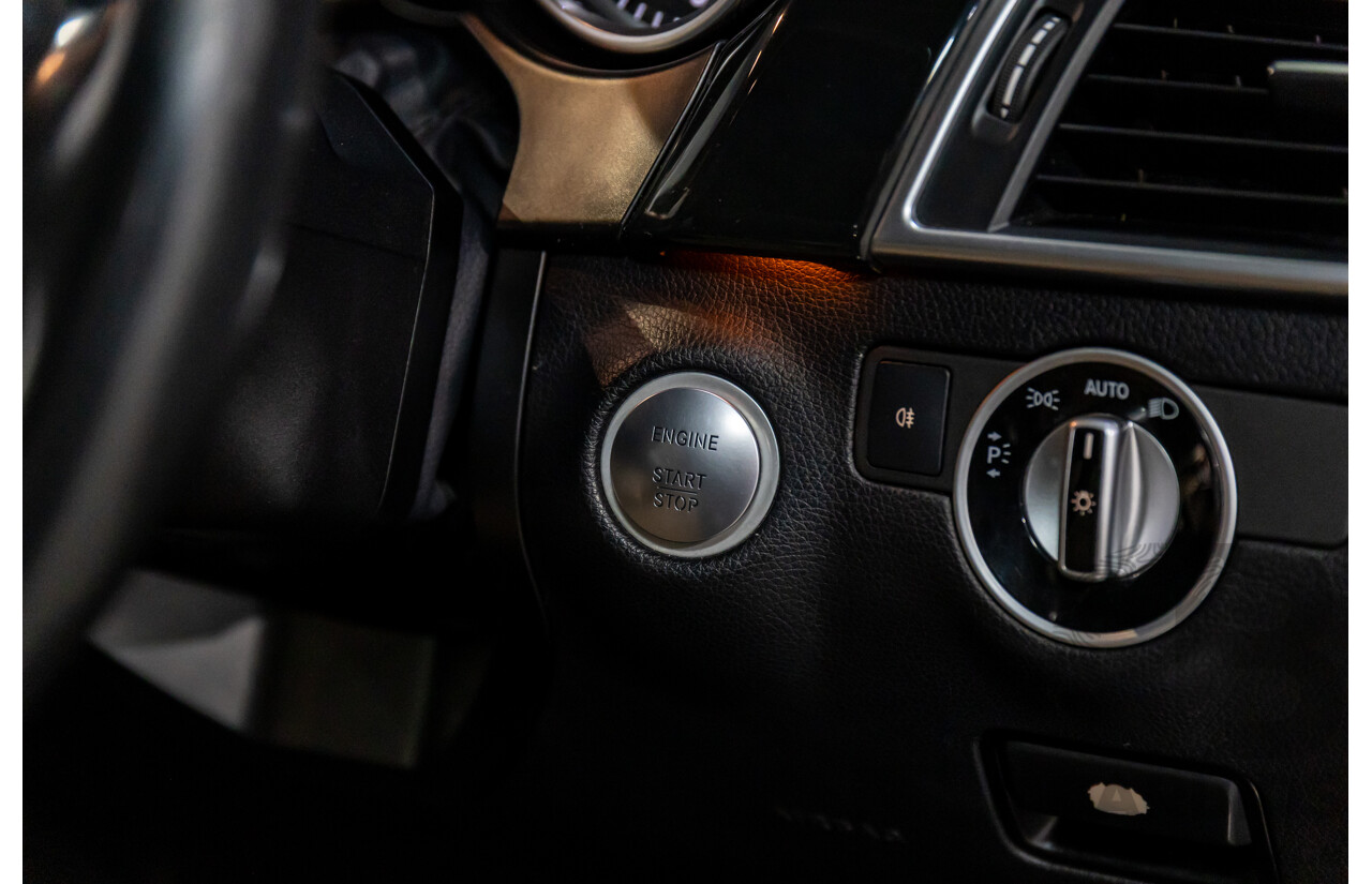 10/2014 Mercedes-Benz ML400 AMG Package (4x4) 166 MY14 4d Wagon Black Obsidian Metallic Twin Turbo V6 3.0L