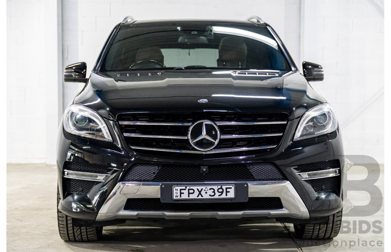 10/2014 Mercedes-Benz ML400 AMG Package (4x4) 166 MY14 4d Wagon Black Obsidian Metallic Twin Turbo V6 3.0L