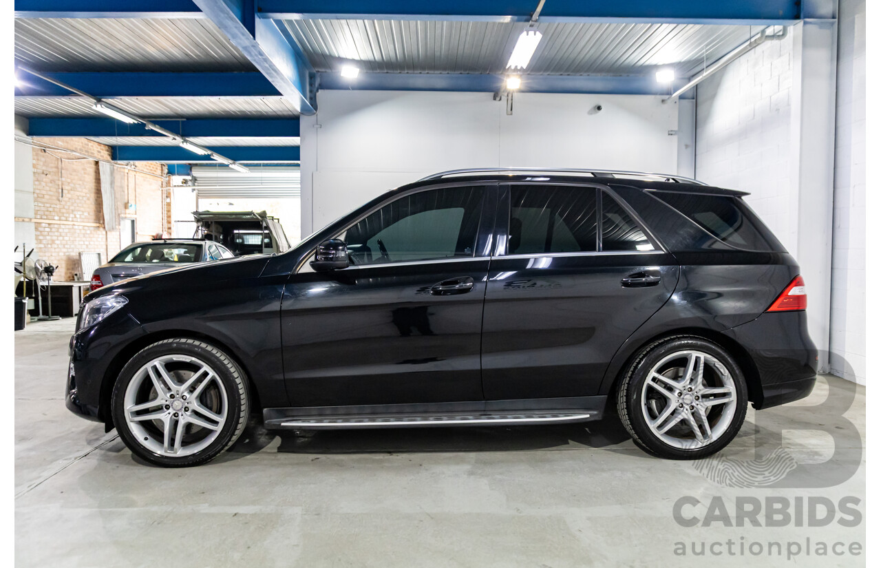 10/2014 Mercedes-Benz ML400 AMG Package (4x4) 166 MY14 4d Wagon Black Obsidian Metallic Twin Turbo V6 3.0L