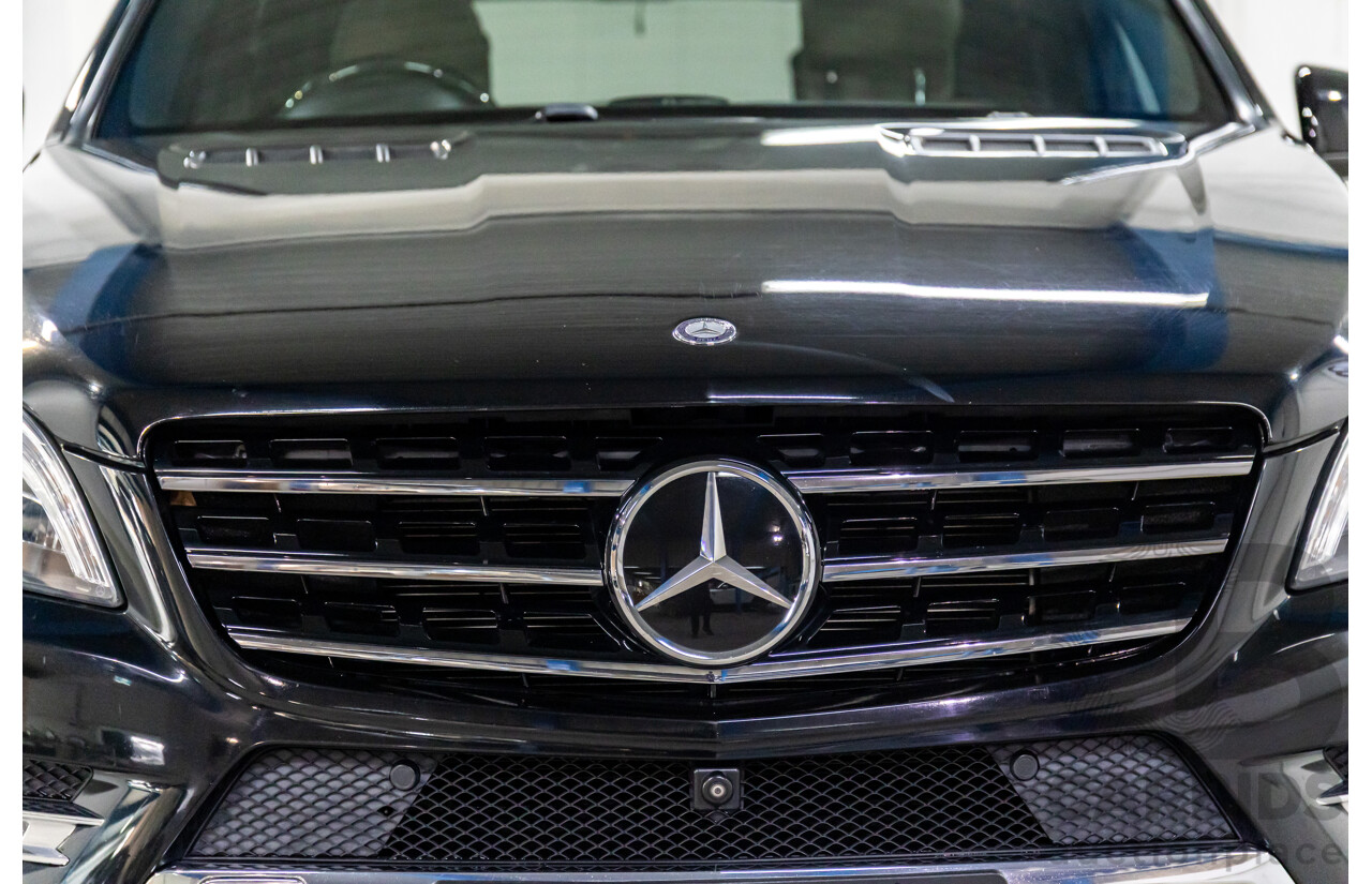 10/2014 Mercedes-Benz ML400 AMG Package (4x4) 166 MY14 4d Wagon Black Obsidian Metallic Twin Turbo V6 3.0L