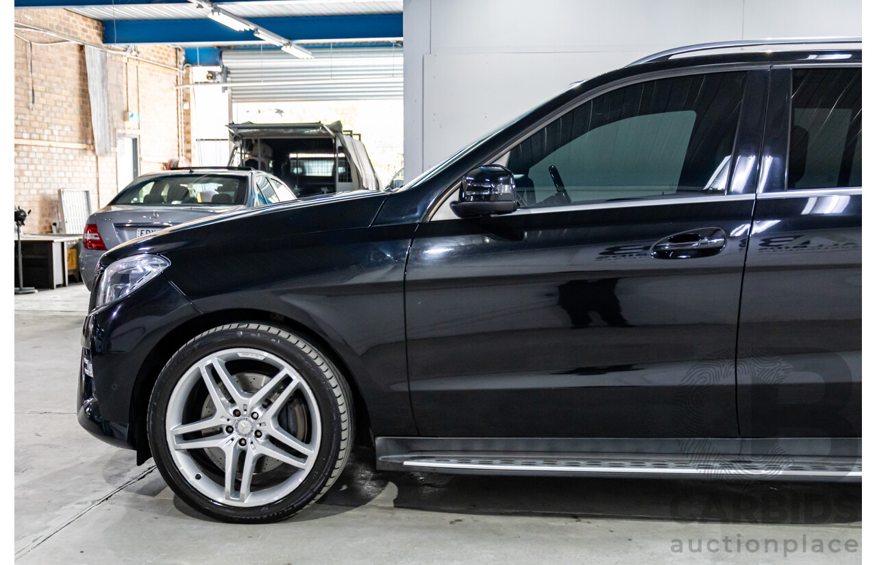10/2014 Mercedes-Benz ML400 AMG Package (4x4) 166 MY14 4d Wagon Black Obsidian Metallic Twin Turbo V6 3.0L