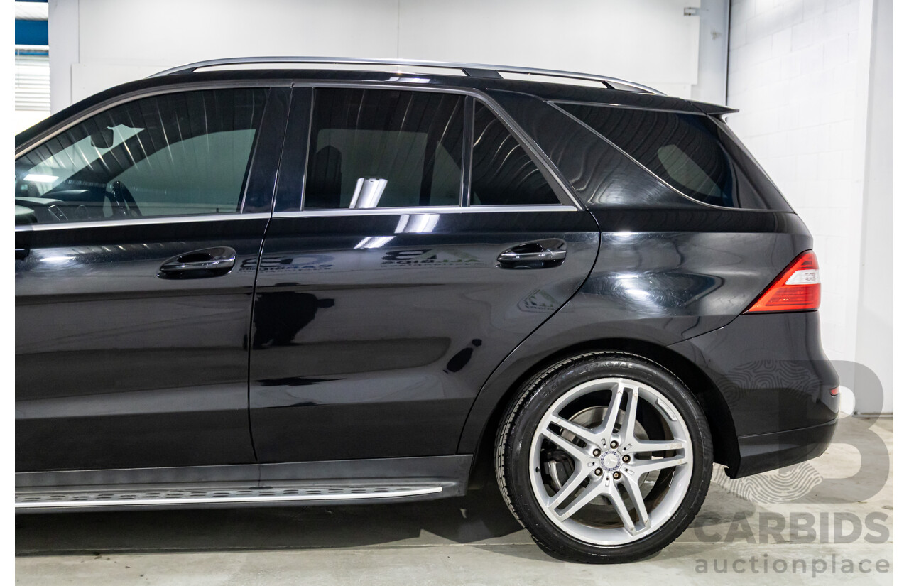 10/2014 Mercedes-Benz ML400 AMG Package (4x4) 166 MY14 4d Wagon Black Obsidian Metallic Twin Turbo V6 3.0L