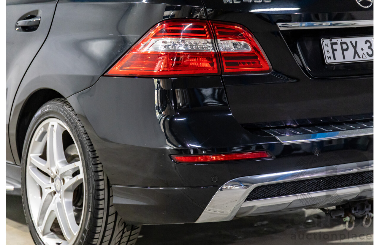 10/2014 Mercedes-Benz ML400 AMG Package (4x4) 166 MY14 4d Wagon Black Obsidian Metallic Twin Turbo V6 3.0L