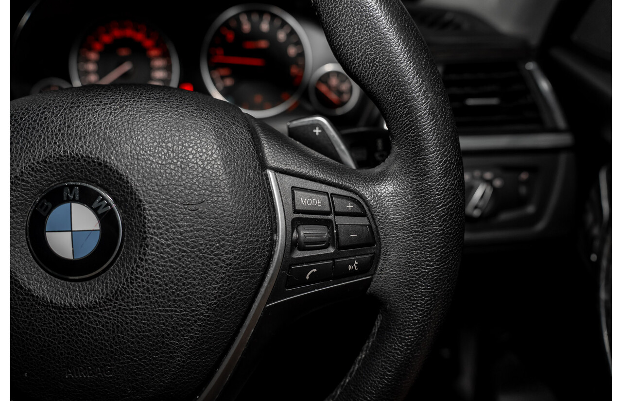 8/2014 BMW 328i Luxury Line F30 MY14 4d Sedan Black Sapphire Metallic Turbo 2.0L