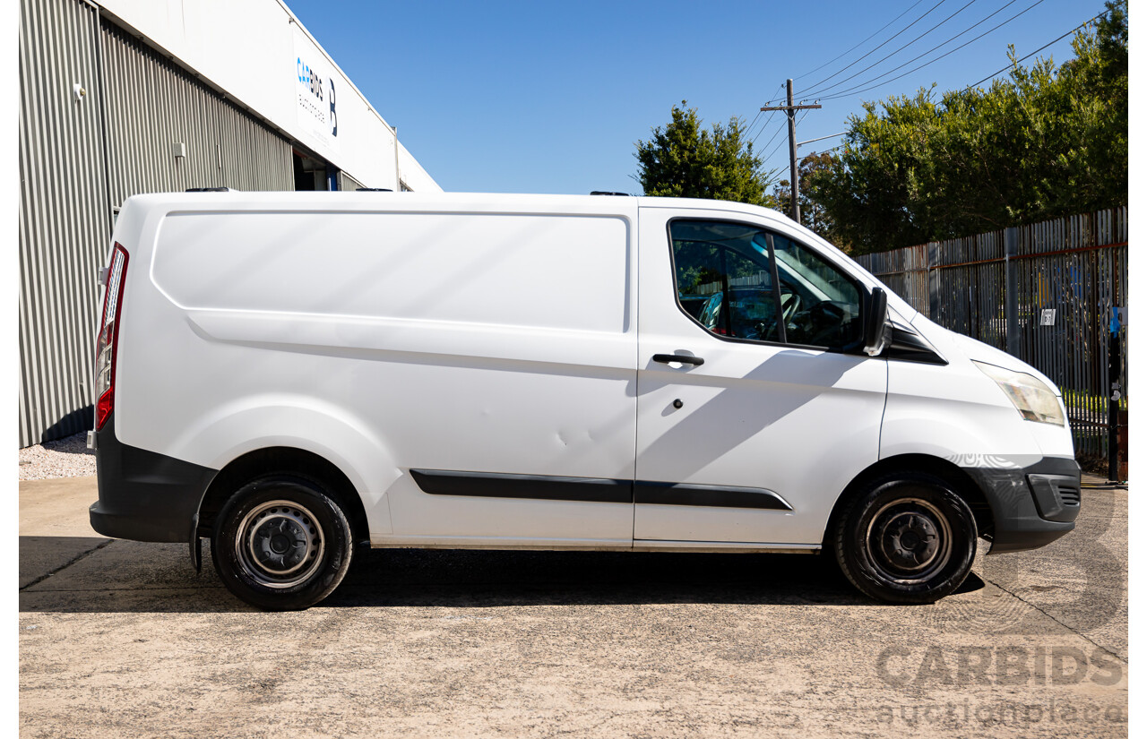 05/2016 Ford Transit Custom 290S SWB (FWD) VN MY16.00 3D Van Frozen White Turbo Diesel 2.2L