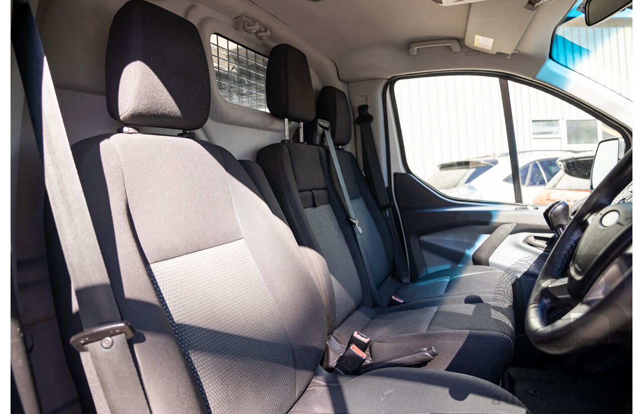 05/2016 Ford Transit Custom 290S SWB (FWD) VN MY16.00 3D Van Frozen White Turbo Diesel 2.2L