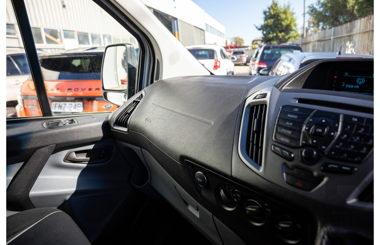 05/2016 Ford Transit Custom 290S SWB (FWD) VN MY16.00 3D Van Frozen White Turbo Diesel 2.2L