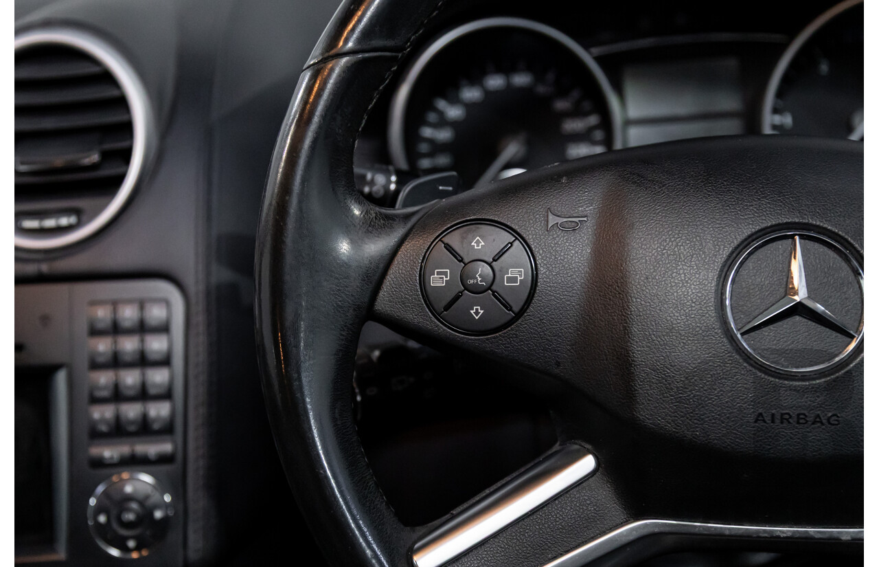 8/2010 Mercedes-Benz ML 350 CDI BE (4x4) W164 09 UPGRADE 4d Wagon Palladium Silver Metallic Turbo Diesel 3.0L