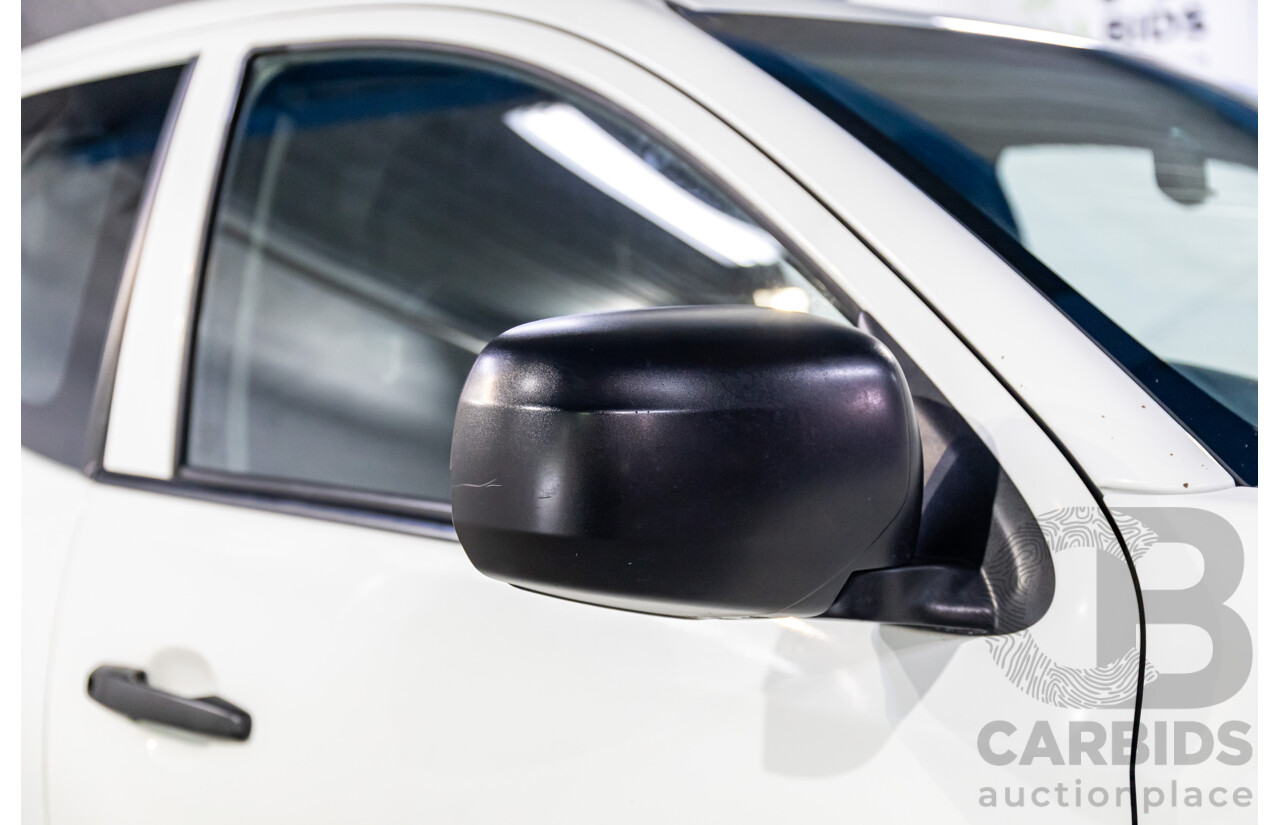 11/2016 Mitsubishi Triton GLX (4x4) MQ MY16 Club C/Chas Solid White Turbo Diesel 2.4L - Custom Tipper Tray