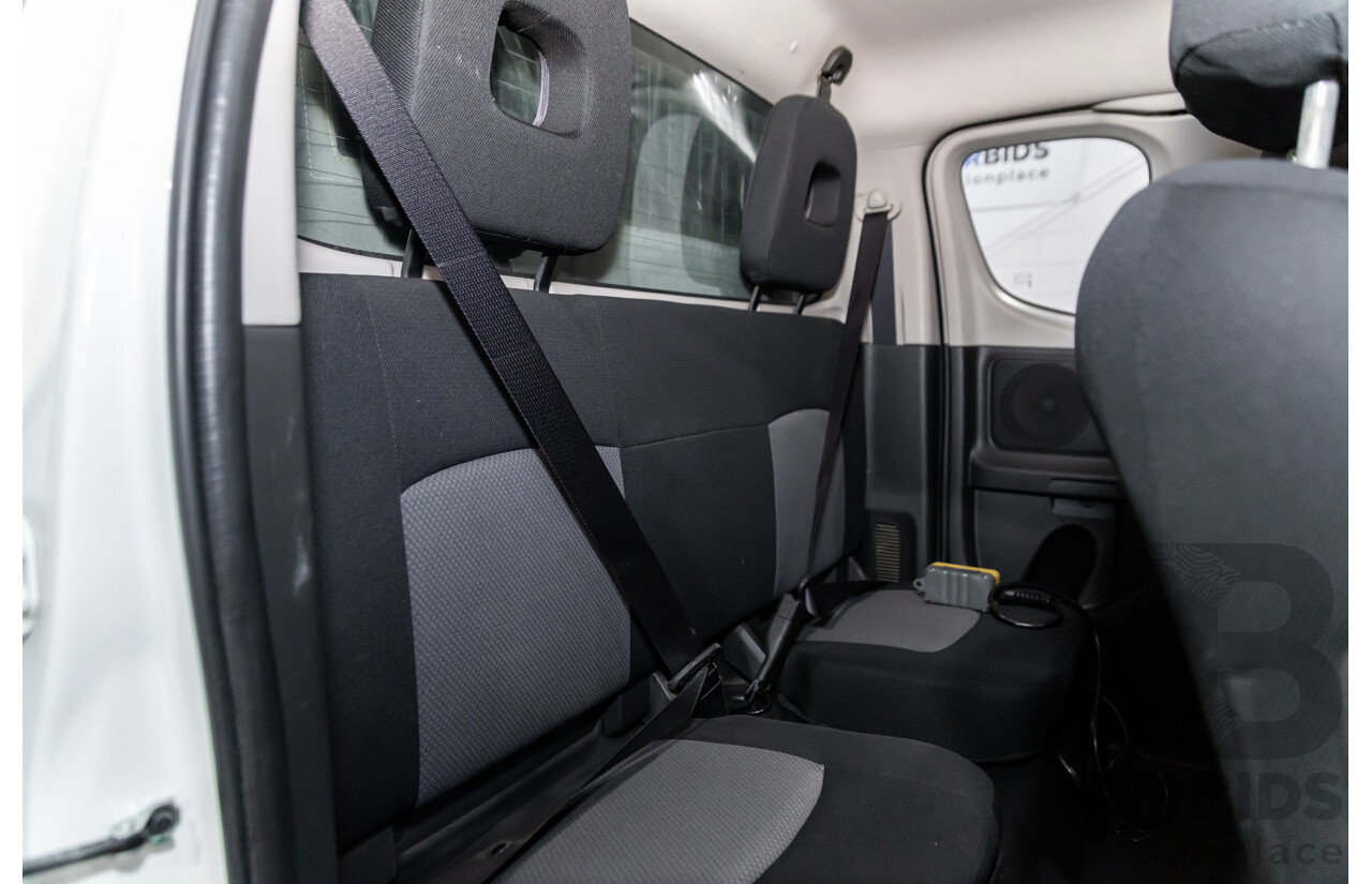 11/2016 Mitsubishi Triton GLX (4x4) MQ MY16 Club C/Chas Solid White Turbo Diesel 2.4L - Custom Tipper Tray