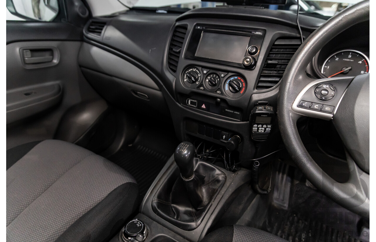 11/2016 Mitsubishi Triton GLX (4x4) MQ MY16 Club C/Chas Solid White Turbo Diesel 2.4L - Custom Tipper Tray