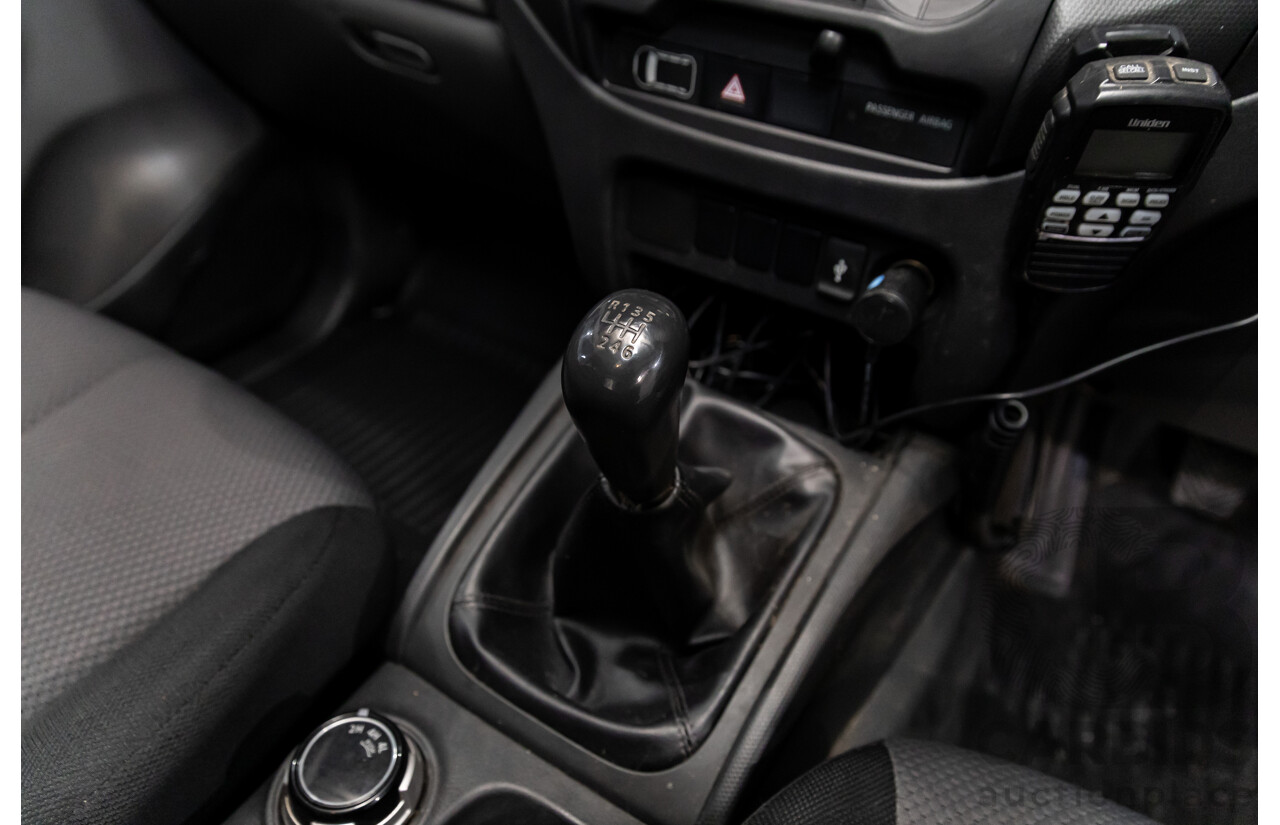 11/2016 Mitsubishi Triton GLX (4x4) MQ MY16 Club C/Chas Solid White Turbo Diesel 2.4L - Custom Tipper Tray