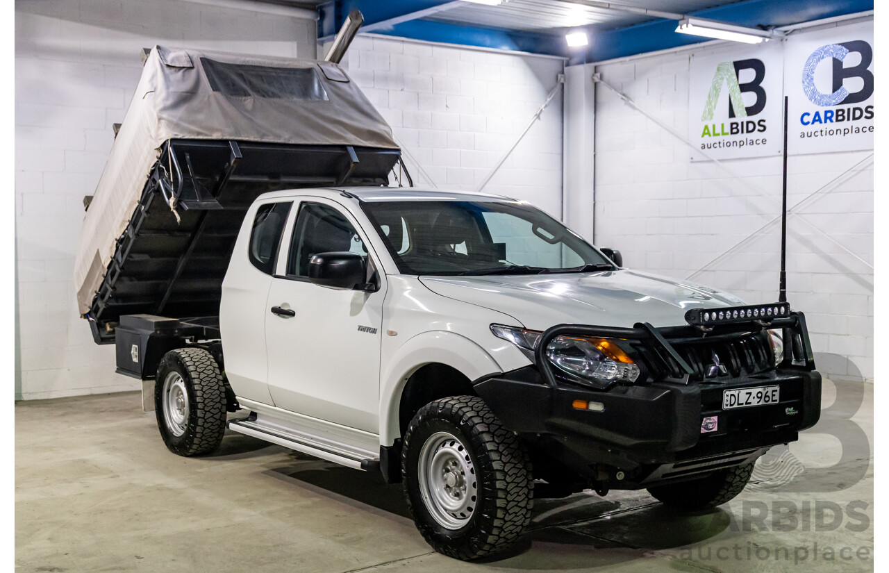 11/2016 Mitsubishi Triton GLX (4x4) MQ MY16 Club C/Chas Solid White Turbo Diesel 2.4L - Custom Tipper Tray