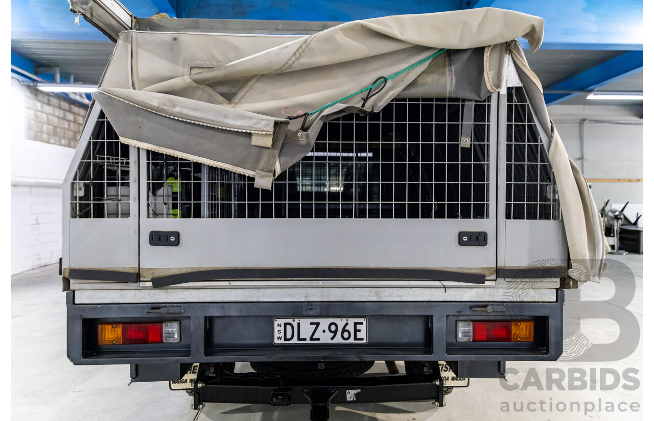 11/2016 Mitsubishi Triton GLX (4x4) MQ MY16 Club C/Chas Solid White Turbo Diesel 2.4L - Custom Tipper Tray