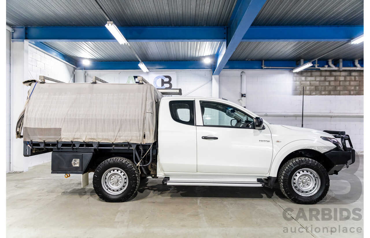 11/2016 Mitsubishi Triton GLX (4x4) MQ MY16 Club C/Chas Solid White Turbo Diesel 2.4L - Custom Tipper Tray