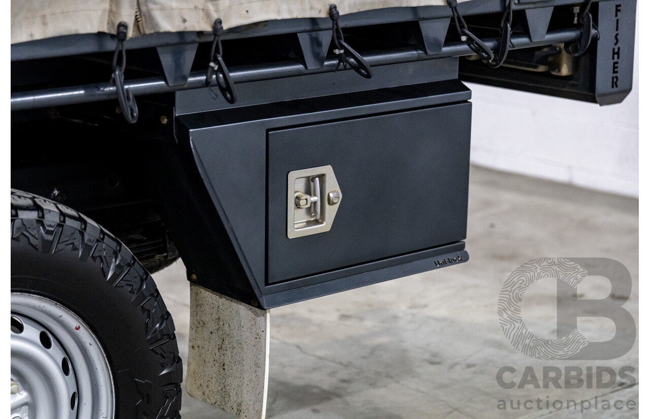 11/2016 Mitsubishi Triton GLX (4x4) MQ MY16 Club C/Chas Solid White Turbo Diesel 2.4L - Custom Tipper Tray