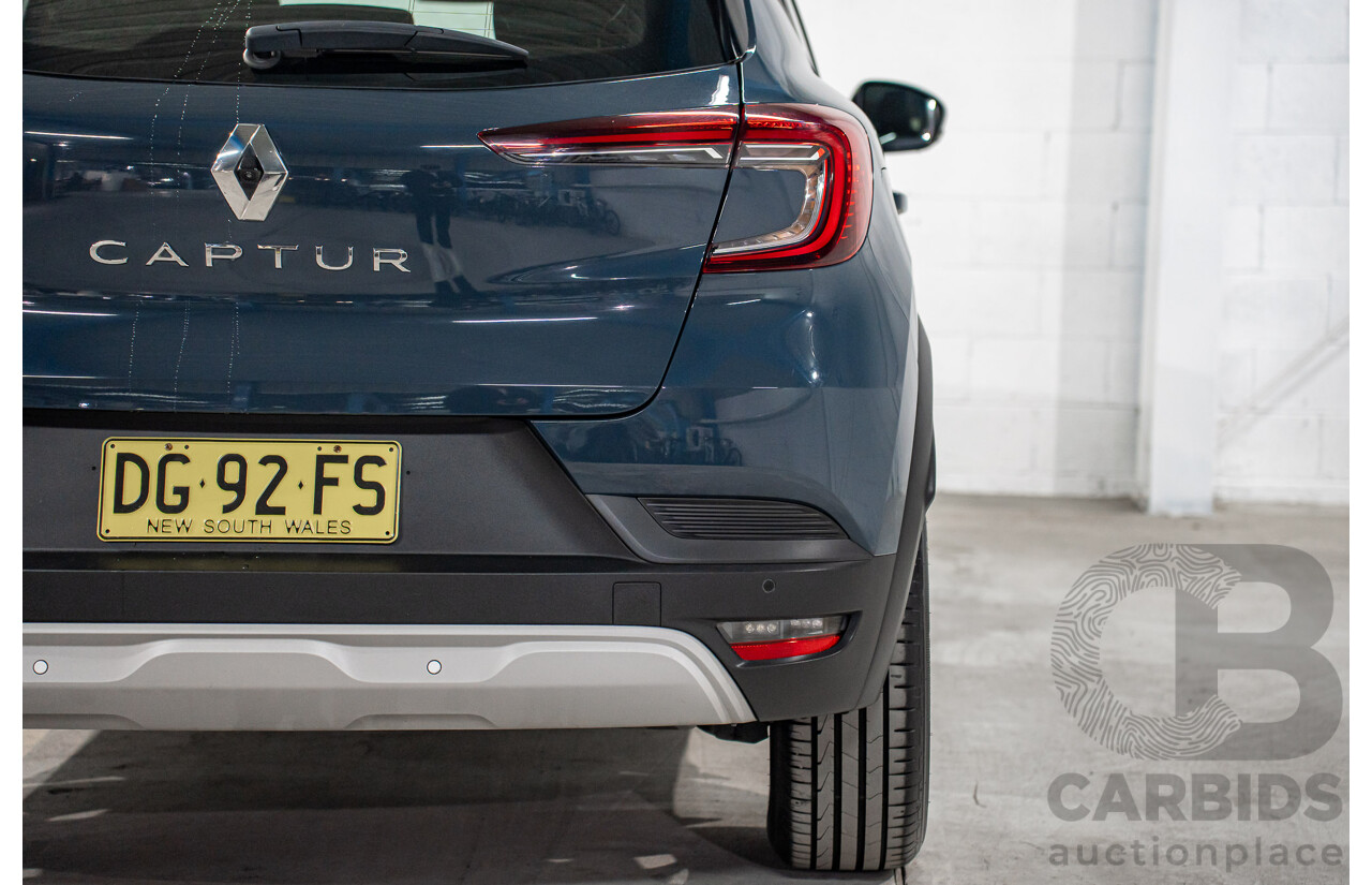 01/2023 Renault Captur Life (FWD) XJB MY23 4d Wagon Smokey Blue Turbo 1.3L