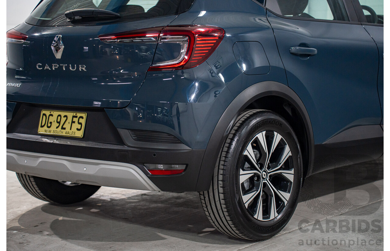 01/2023 Renault Captur Life (FWD) XJB MY23 4d Wagon Smokey Blue Turbo 1.3L