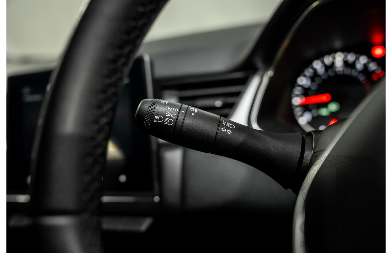 01/2023 Renault Captur Life (FWD) XJB MY23 4d Wagon Smokey Blue Turbo 1.3L