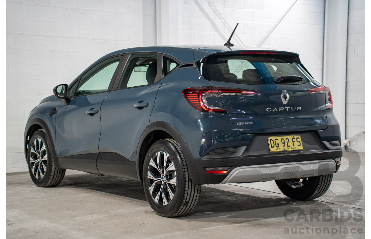01/2023 Renault Captur Life (FWD) XJB MY23 4d Wagon Smokey Blue Turbo 1.3L